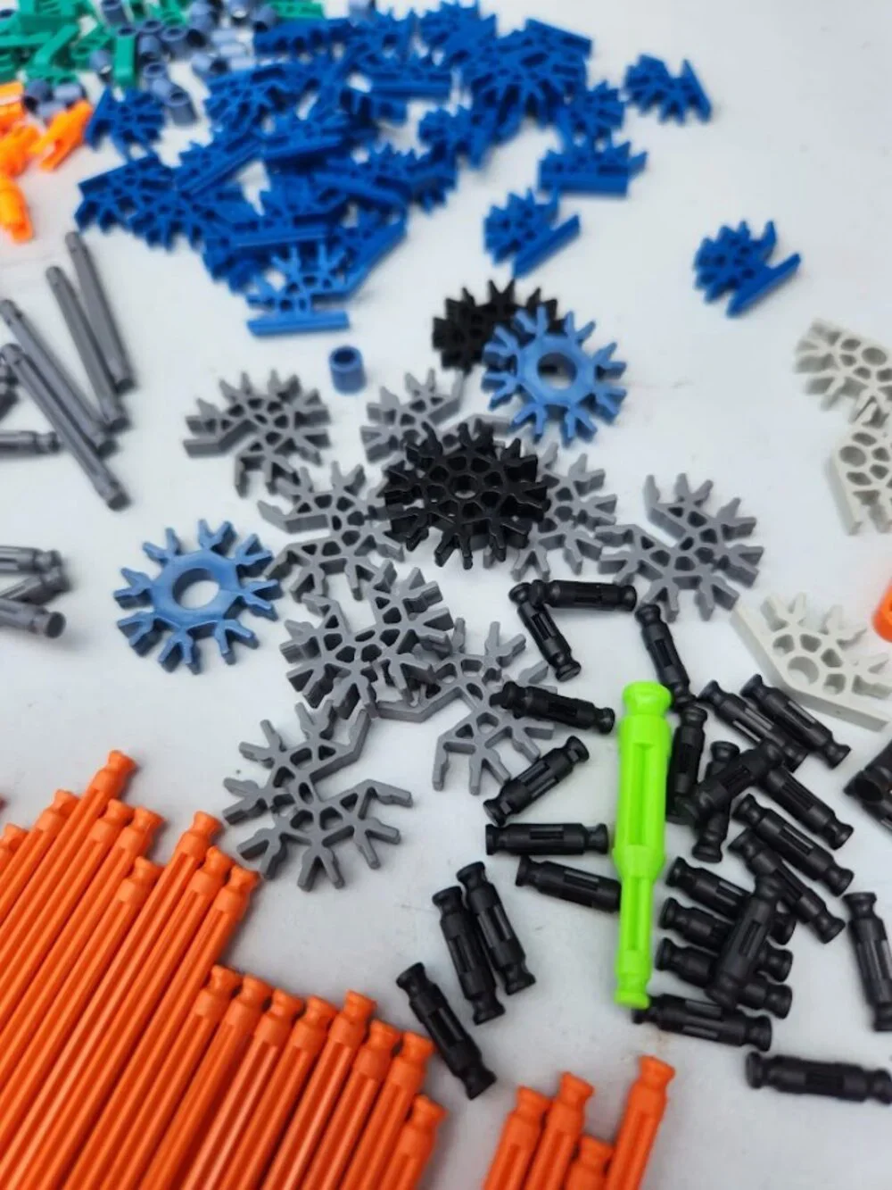 K'NEX Toy Building Set Bulk Lot Mixed Bundle Rods Connectors KNEX STEM Toy Rolle